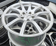 Load image into Gallery viewer, 1x Alufelge 17 Zoll 8.5" 5x112 30ET Glanz Silber A1714012302 Mercedes-Benz Slk FEL9231205531km
