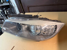 Load image into Gallery viewer, Frontscheinwerfer BMW 3 E91 E90 72402479 Xenon Links Scheinwerfer Headlight SCH2599860342eq