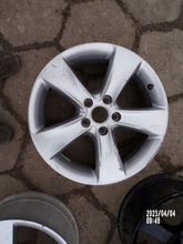 Load image into Gallery viewer, 1x Alufelge 17 Zoll 6.5" 5x112 39ET Glanz Silber 3C8601025F VW Passat Cc FEL1070642648xk