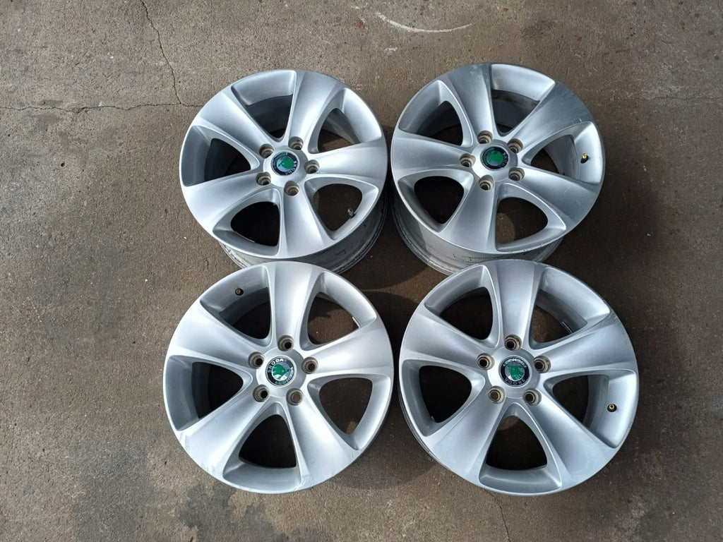 4x Alufelge 16 Zoll 7.0" 5x112 45ET 5T0601025N Skoda Yeti Rim Wheel FEL5433762081nb