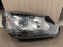 Load image into Gallery viewer, Frontscheinwerfer Skoda Yeti 5L1941016C Xenon Rechts Scheinwerfer Headlight SCH1666743750cp