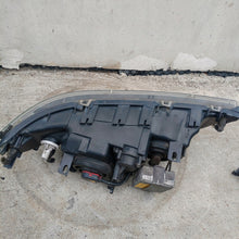 Laden Sie das Bild in den Galerie-Viewer, Frontscheinwerfer BMW E39 Xenon Ein Satz Scheinwerfer Headlight