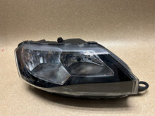 Laden Sie das Bild in den Galerie-Viewer, Frontscheinwerfer Skoda Rapid 5JB941018 Rechts Scheinwerfer Headlight SCH1396256983jq