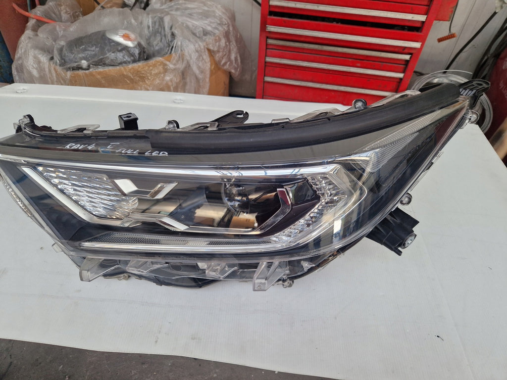 Frontscheinwerfer Toyota V LED Ein Stück (Rechts oder Links) Headlight SCH8924868203ap