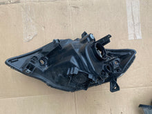 Load image into Gallery viewer, Frontscheinwerfer Honda City P5658 Ein Stück (Rechts oder Links) Headlight