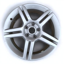 Laden Sie das Bild in den Galerie-Viewer, 1x Alufelge 17 Zoll 7.5&quot; 5x112 45ET Silber 9E0601025S Audi Rim Wheel