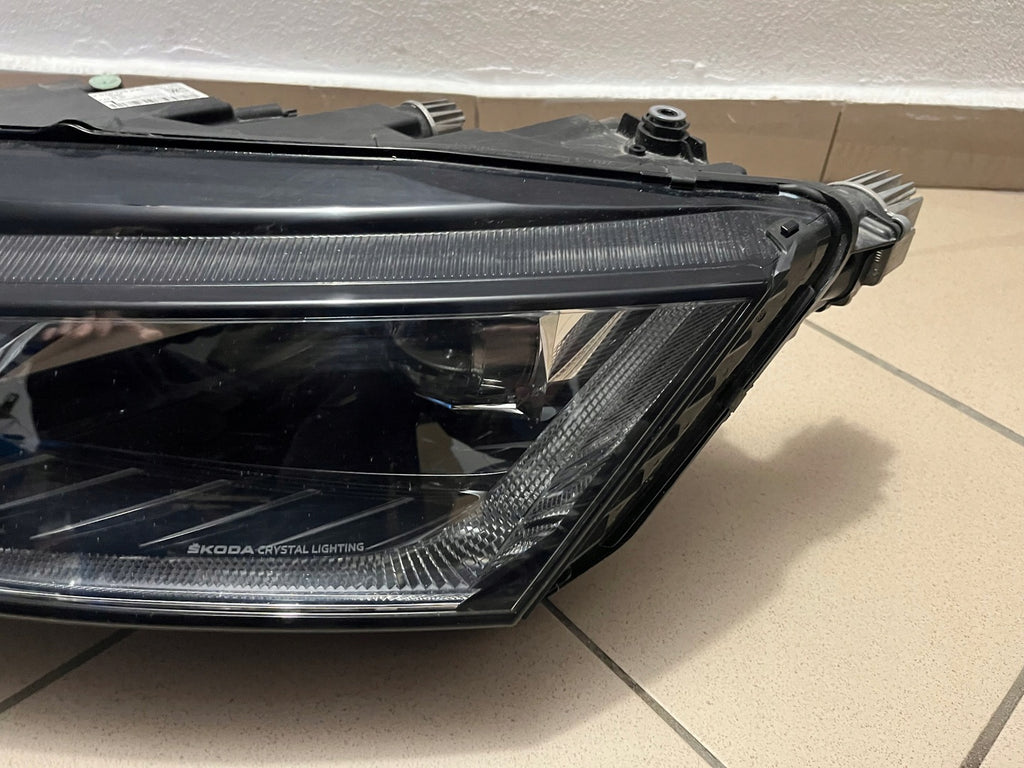 Frontscheinwerfer Skoda Octavia IV 5E4941015A LED Ein Stück (Rechts oder Links) SCH8790969716vp