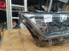 Load image into Gallery viewer, Frontscheinwerfer Toyota Rav 4 LED Links Scheinwerfer Headlight SCH3646824824et