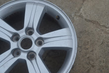 Laden Sie das Bild in den Galerie-Viewer, 1x Alufelge 16 Zoll 6.5&quot; 4x114.3 529101F350 Hyundai Rim Wheel