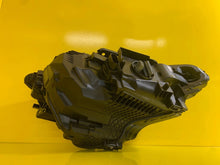 Laden Sie das Bild in den Galerie-Viewer, Frontscheinwerfer Polestar P31698070 LED Ein Stück (Rechts oder Links) Headlight