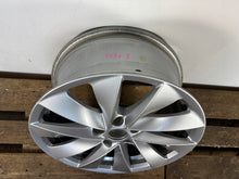 Load image into Gallery viewer, 1x Alufelge 17 Zoll 7.5" 5x112 3P0601025B Skoda Superb I Rim Wheel FEL7166444170vo