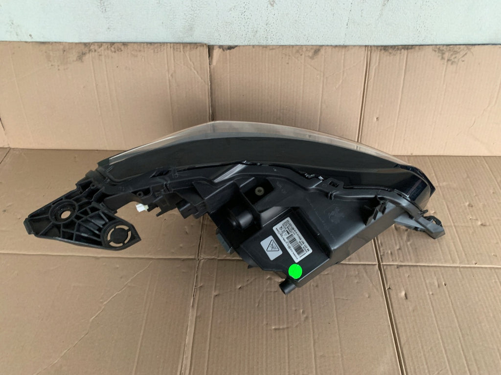 Frontscheinwerfer Peugeot 2008 II 9823194180 LED Ein Stück (Rechts oder Links)