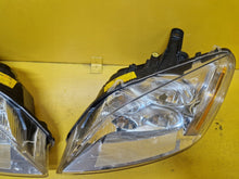 Laden Sie das Bild in den Galerie-Viewer, Frontscheinwerfer Ford C-Max 3M51-13005-AH Ein Satz Scheinwerfer Headlight SCH8588370314mq