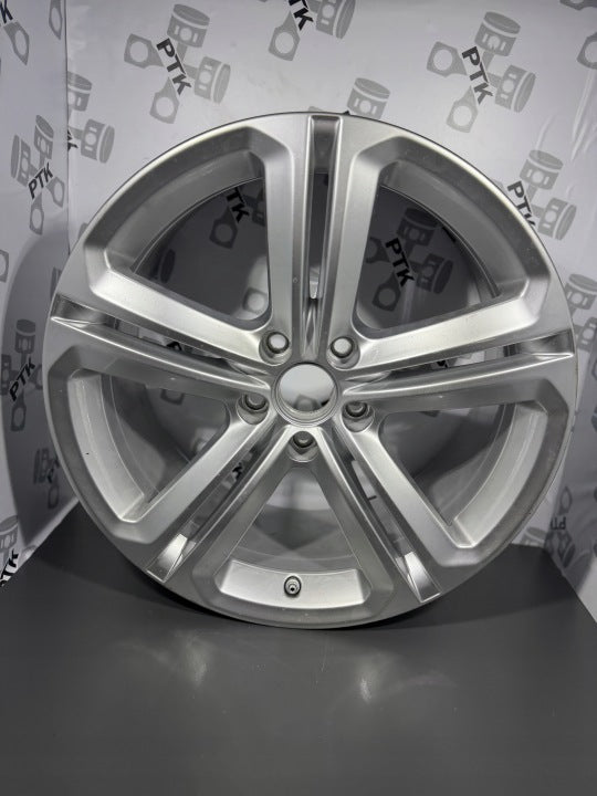 1x Alufelge 18 Zoll 8.0" 5x112 41ET Glanz Silber 1K8601025E VW I Rim Wheel FEL4523398383tb