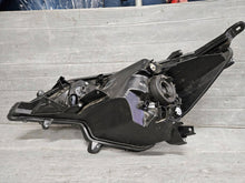 Laden Sie das Bild in den Galerie-Viewer, Frontscheinwerfer Mitsubishi Space Star 8301D446 Rechts Scheinwerfer Headlight