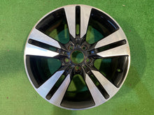 Laden Sie das Bild in den Galerie-Viewer, 1x Alufelge 18 Zoll 7.5&quot; 5x112 52ET A2464010402 Mercedes-Benz W246 Rim Wheel