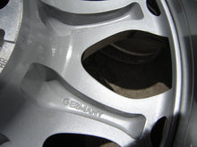 Load image into Gallery viewer, 1x Alufelge 17 Zoll 8.0" 5x120 20ET Glanz Silber 6756231 BMW Rim Wheel FEL4350172098ay