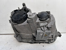 Laden Sie das Bild in den Galerie-Viewer, Frontscheinwerfer Mercedes-Benz W203 A2038203761 Xenon Ein Satz Headlight SCH5381115085fq
