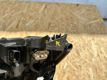 Laden Sie das Bild in den Galerie-Viewer, Frontscheinwerfer Peugeot 2008 II 9841641980 Full LED Rechts Headlight