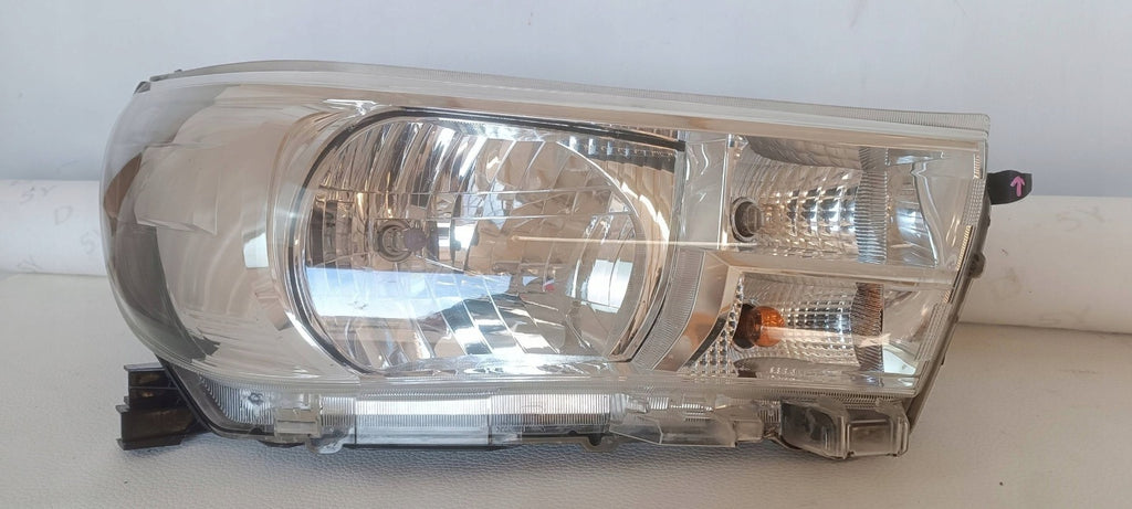 Frontscheinwerfer Toyota Hilux VIII Rechts Scheinwerfer Headlight SCH4263361045oi