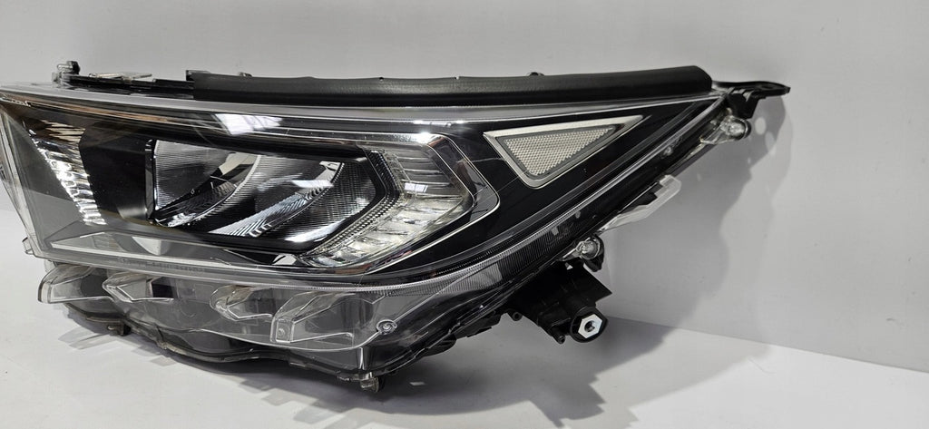 Frontscheinwerfer Toyota V LED Links Scheinwerfer Headlight SCH6384431570su