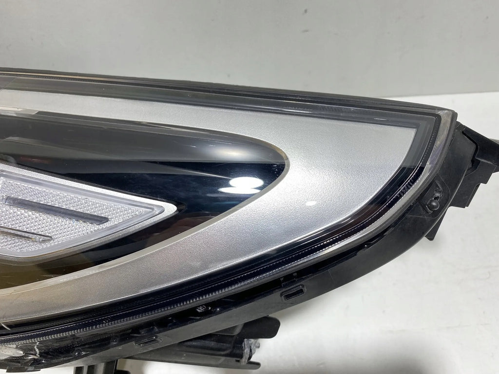 Frontscheinwerfer Hyundai I30 III 92101G4XXX LED Ein Stück (Rechts oder Links)