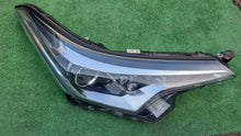 Laden Sie das Bild in den Galerie-Viewer, Frontscheinwerfer Toyota Chr 81110-F4031-00 LED Rechts Scheinwerfer Headlight SCH7629662336ay