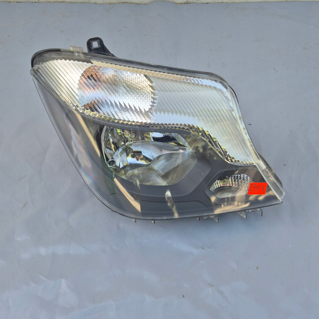 Frontscheinwerfer Mercedes-Benz Sprinter A9068202461 Rechts Headlight SCH7009259453wa