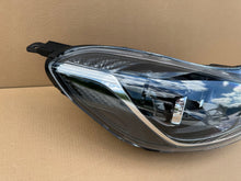 Load image into Gallery viewer, Frontscheinwerfer Hyundai I10 III 92102-K7100 Rechts Scheinwerfer Headlight