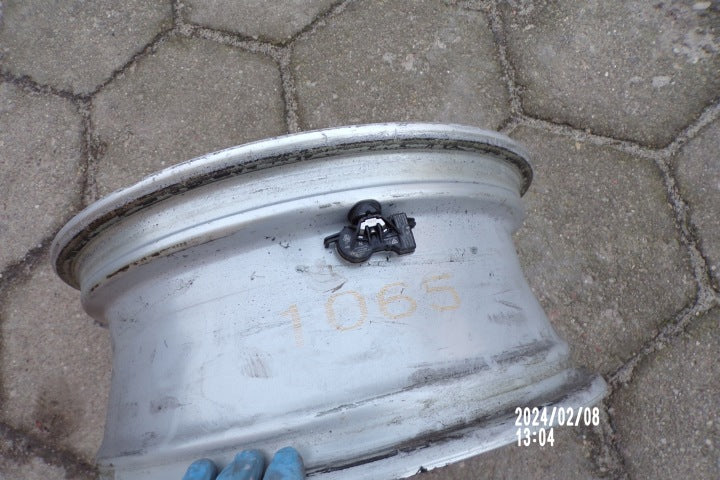 1x Alufelge 16 Zoll 6.5
