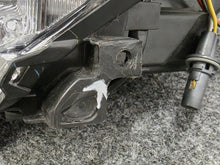 Laden Sie das Bild in den Galerie-Viewer, Frontscheinwerfer Mazda 2 Dj D43N-51040 Links Scheinwerfer Headlight SCH2060164030el