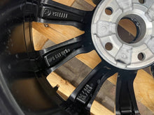 Laden Sie das Bild in den Galerie-Viewer, 1x Alufelge 17 Zoll 5x112 3P0601025AC Skoda Superb Rim Wheel FEL8390827585ml