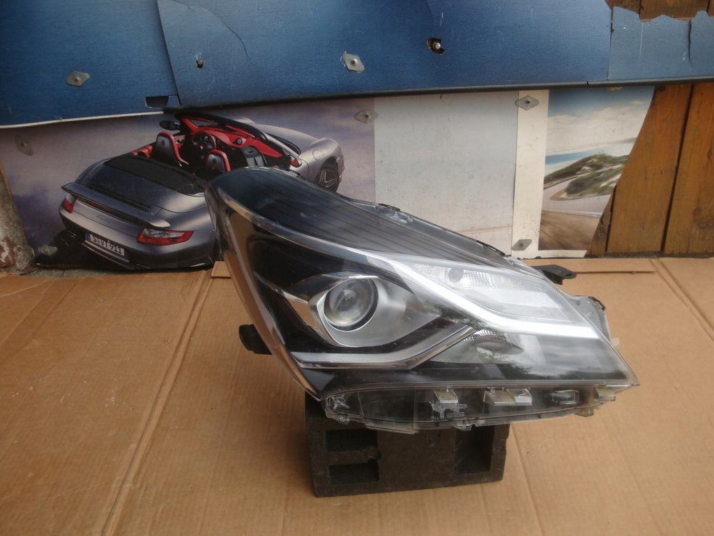 Frontscheinwerfer Toyota Yaris Rechts Scheinwerfer Headlight