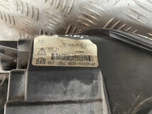 Laden Sie das Bild in den Galerie-Viewer, Frontscheinwerfer Ford Mondeo BS71-13W030-AF Links Scheinwerfer Headlight SCH3879079632me