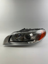 Load image into Gallery viewer, Frontscheinwerfer Volvo V70 S80 31214347 6333100001 Xenon Rechts oder Links SCH2303958237yz