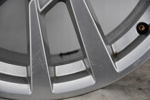 Load image into Gallery viewer, 1x Alufelge 17 Zoll 7.5&quot; 5x112 51ET Glanz Silber 8V0601025CS Audi Rim Wheel