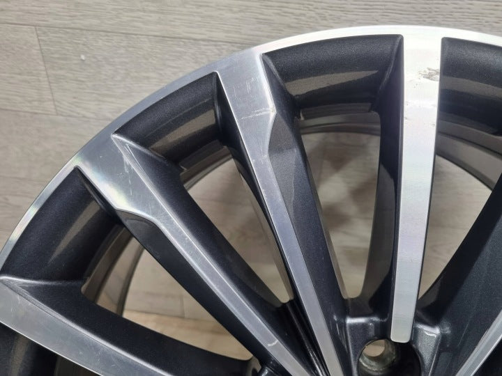 1x Alufelge 18 Zoll 7.0" 5x112 45ET Glanz Graphit 57A601025N Mg Karoq Rim Wheel FEL5554267838oi