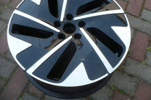 Laden Sie das Bild in den Galerie-Viewer, 1x Alufelge 19 Zoll 8.5" 5x112 42ET Glanz Schwarz 14B601025D VW I Rim Wheel FEL3774047512gb