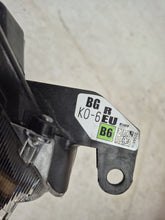 Laden Sie das Bild in den Galerie-Viewer, Frontscheinwerfer Toyota Yaris Rechts Scheinwerfer Headlight SCH2142544703ro