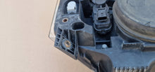 Laden Sie das Bild in den Galerie-Viewer, Frontscheinwerfer Renault 89207611 Links Scheinwerfer Headlight SCH6841508938cn