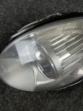 Laden Sie das Bild in den Galerie-Viewer, Frontscheinwerfer Mercedes-Benz W251 Bi-Xenon Links Scheinwerfer Headlight SCH4141243803nh