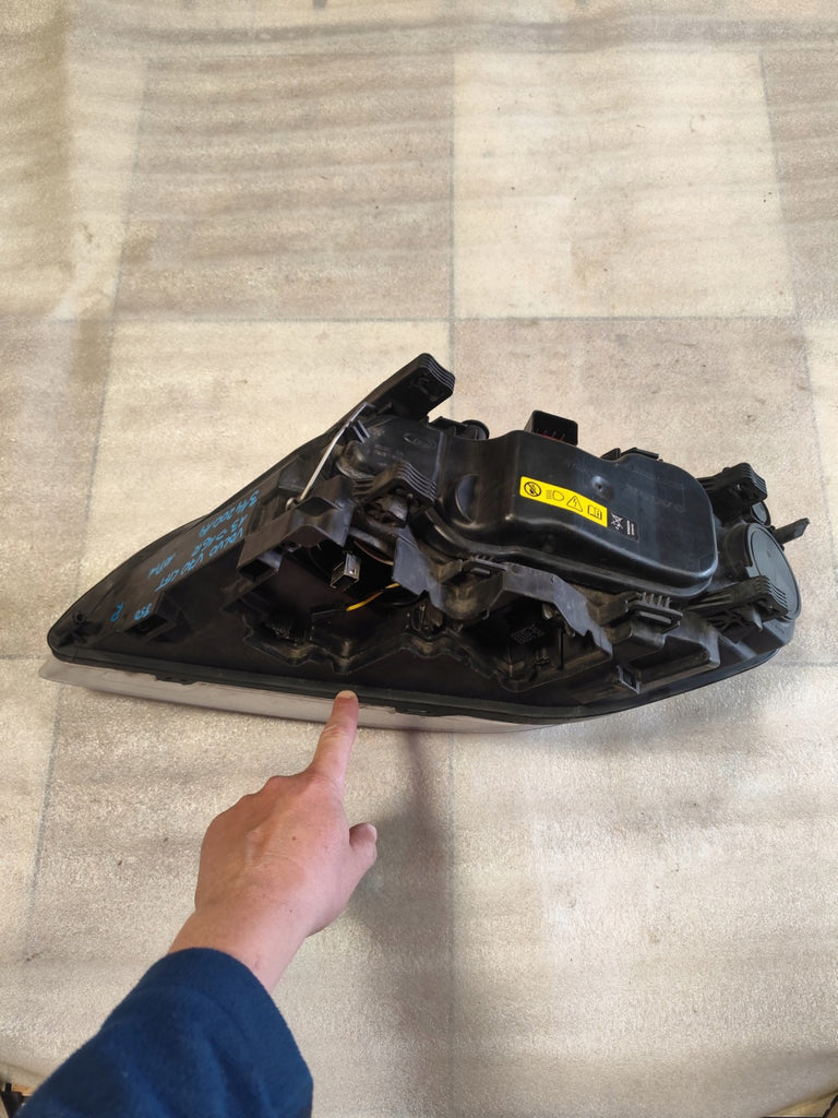 Frontscheinwerfer Volvo V70 31420014 Rechts Scheinwerfer Headlight SCH7819072053gv