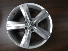 Load image into Gallery viewer, 4x Alufelge 17 Zoll 7.5" 5x112 47ET Glanz Silber 3AA601025 VW Passat B7 FEL1025988885at