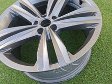 Load image into Gallery viewer, 1x Alufelge 19 Zoll 8.5" 5x112 28ET Glanz Graphit 760601025P VW Touareg FEL5287985376me
