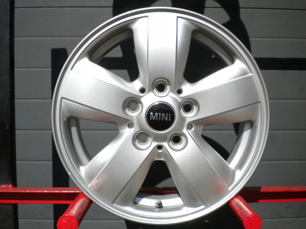 4x Alufelge 15 Zoll 5.5" 5x112 46ET Glanz Silber 6855101 Mini F56 F55 Rim Wheel