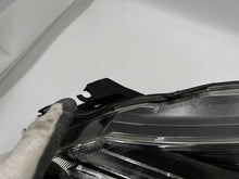 Load image into Gallery viewer, Frontscheinwerfer Toyota Yaris Links Scheinwerfer Headlight