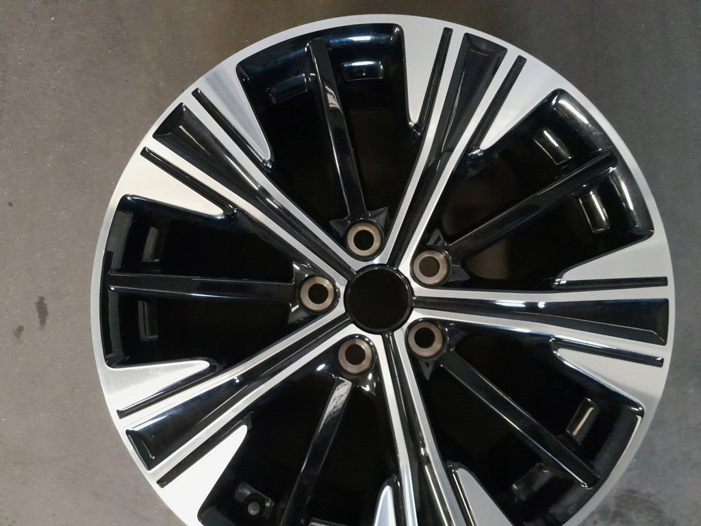 1x Alufelge 18 Zoll 7.0" 5x114.3 38ET 4250D789 Mitsubishi I Rim Wheel FEL5004037268ld