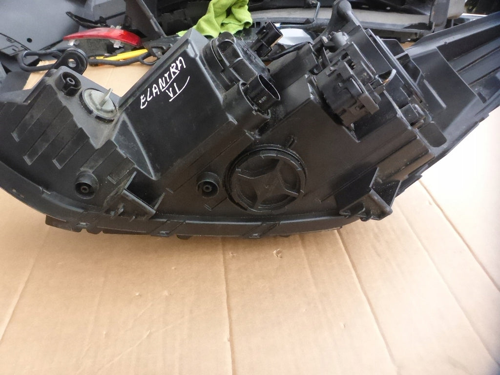 Frontscheinwerfer Hyundai Elantra 92102-F2 Rechts Scheinwerfer Headlight