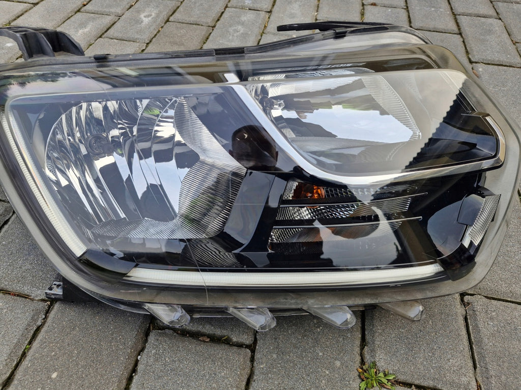 Frontscheinwerfer Dacia Duster 2601011377 LED Rechts Scheinwerfer Headlight SCH1269501788ir