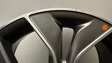 Load image into Gallery viewer, 1x Alufelge 18 Zoll 7.5&quot; 5x114.3 55ET Glanz Graphit 52910-G4400 Hyundai Mg